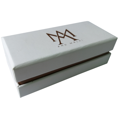 4C PMS Jewelry Gift Box مع إغلاق الشريط JPG 300DPI
