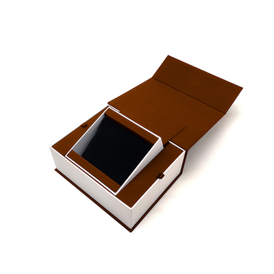 شراء PMS Rigid Magnetic Watch Box هدية صندوق تغليف 128gsm 157gsm 190gsm online manufacture