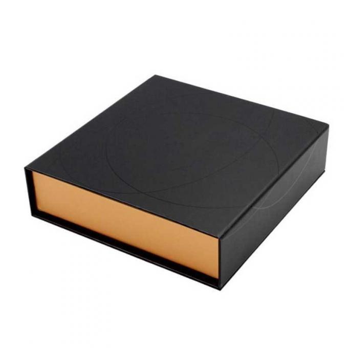 CCNB Chocolate Gift Box Packaging F Flute Gold Foil Gift Boxes 1